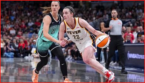 Who does Caitlin end up with on The Flash?